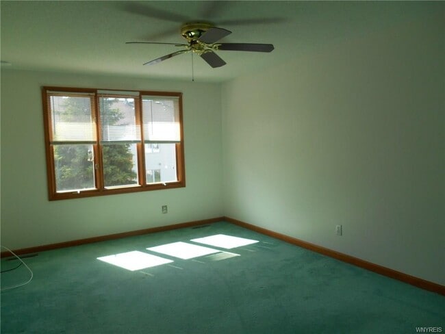 Building Photo - 11 Beacon Park