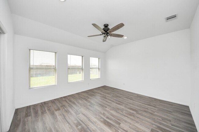 Building Photo - 7319 Bridal Ranch Dr