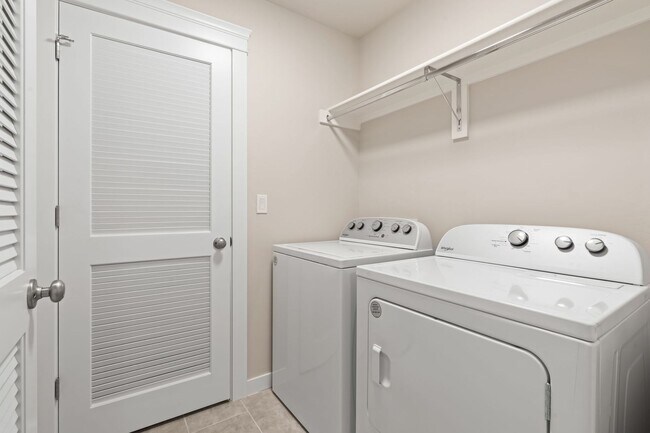 Building Photo - GORGEOUS 3bd/2.5ba Payette Duplex w/Modern construction, pristine condition, and ready for you!