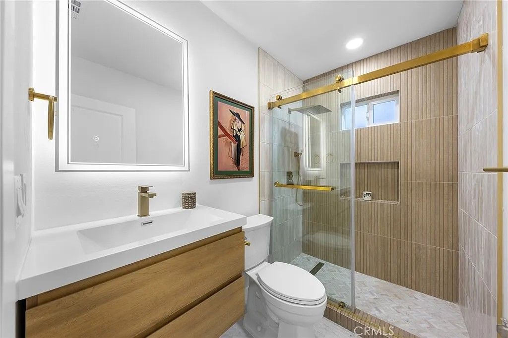 Building Photo - 344 Pamela Rd