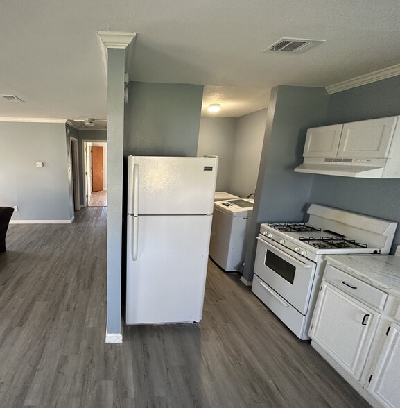 Building Photo - 3112 Pueblo Trail