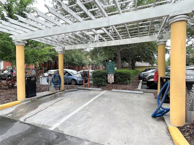 Building Photo - 4207 S Dale Mabry Hwy