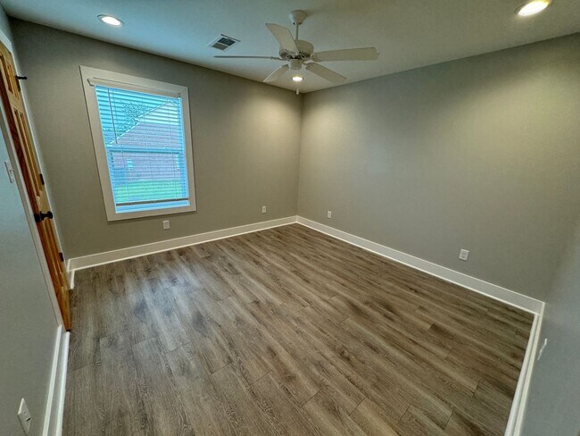 Building Photo - 27 Aspen Loop