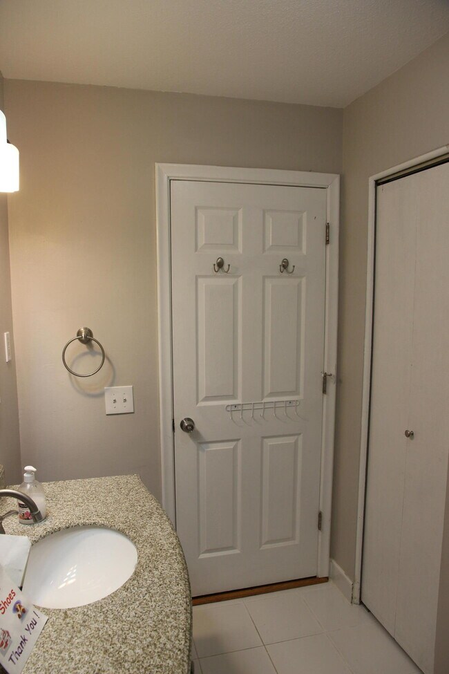 Building Photo - 4259 Packard St