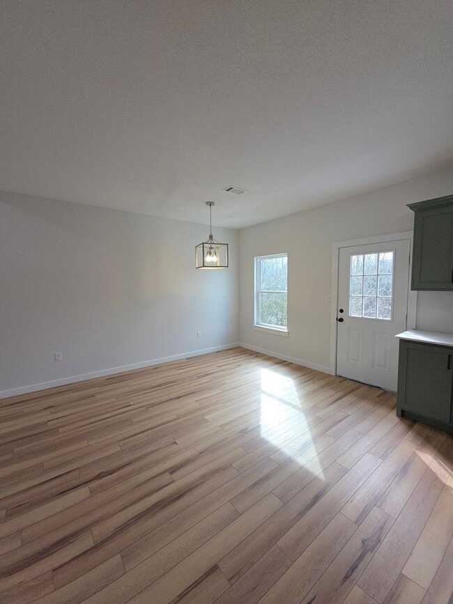 Building Photo - 1529 N 2nd St