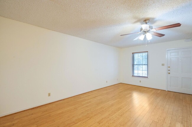 Building Photo - 1240 Barton Hills Dr