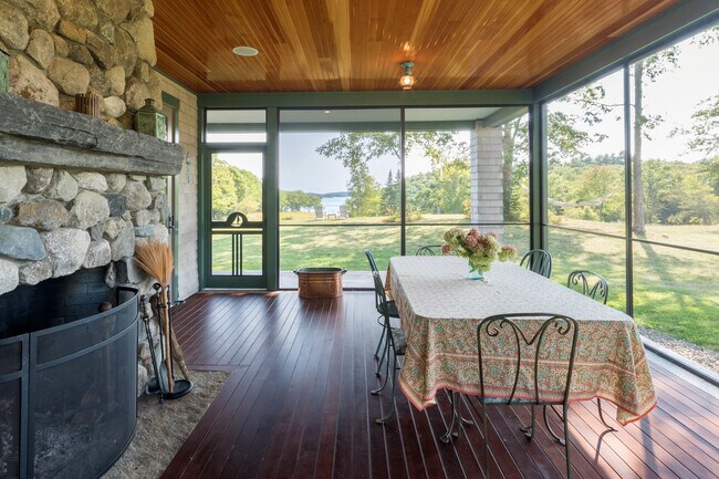 Building Photo - 378 Mill Rd