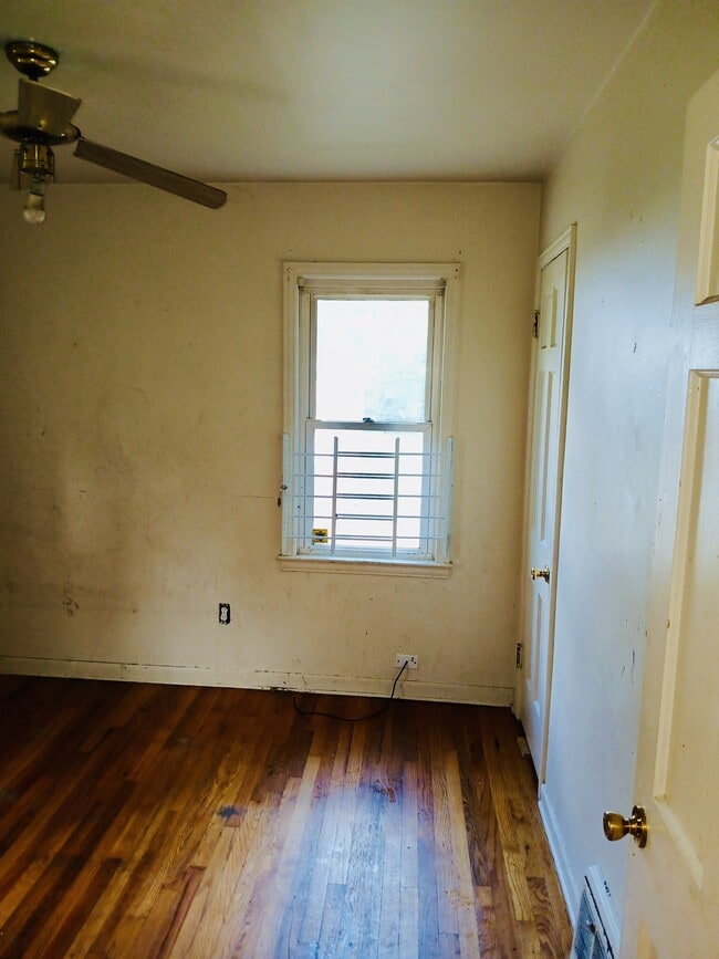 Building Photo - 17646 Woodbine St
