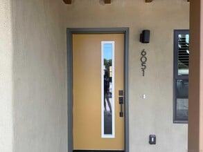 Building Photo - 6051 La Jolla Hermosa Ave