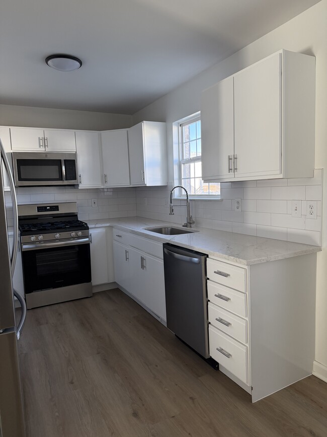 Building Photo - 517 Aidone Dr