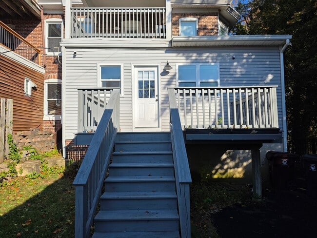 Building Photo - Gorgeous one of a kind 5 bedroom home fully updated