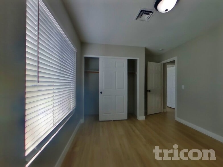 Building Photo - 1934 E Kent Ave