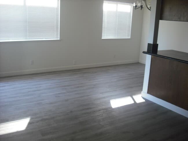 Building Photo - Marina Village Manor Home