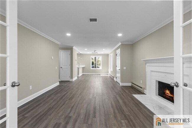 Building Photo - 265A Crosse Dr