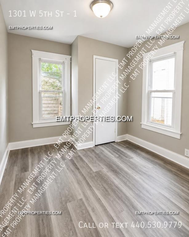 Building Photo - 1301 W 5th St