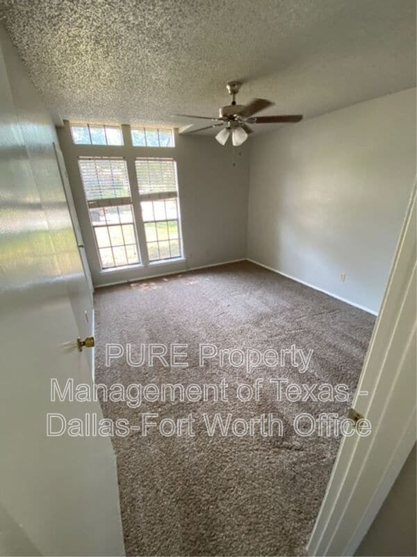 Building Photo - 7232 Timberidge Dr