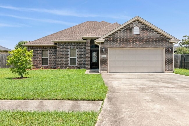 Primary Photo - 6500 Llano Ln