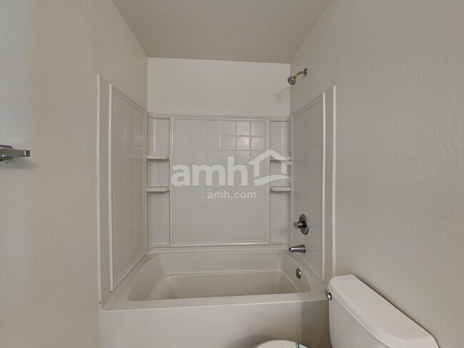 Building Photo - 17664 N 185th Ln