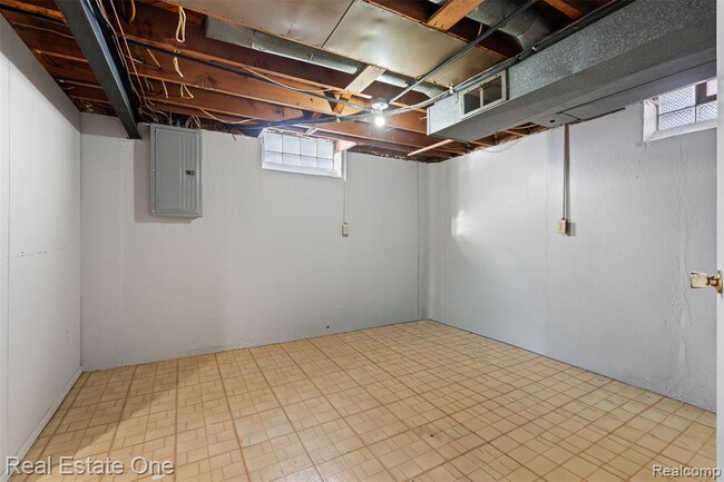 Building Photo - 4114 Lincoln Blvd