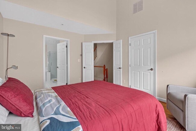 Building Photo - 8814 Hunting Lodge Ct