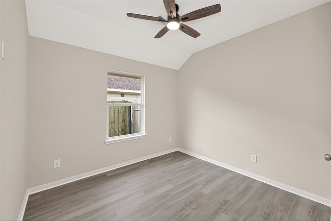 Building Photo - 21406 Forest Colony Dr