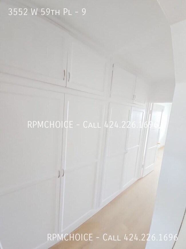 Building Photo - 3552 W 59th Pl