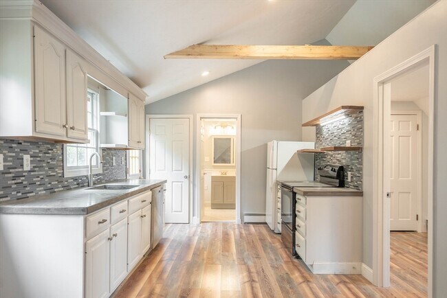 Building Photo - 87 Brookfield Rd