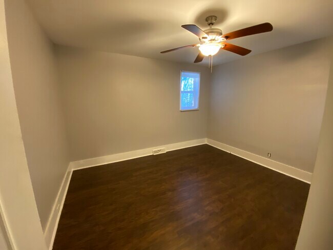 Rear Bedroom - 714 Old Grove Rd