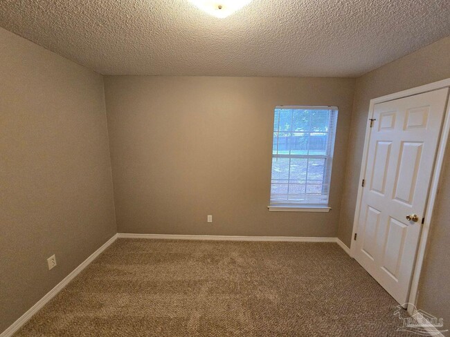 Building Photo - 3621 Pebble Ln