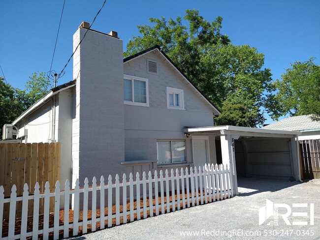 Building Photo - Newly Remodeled Garden Tract Cottage!