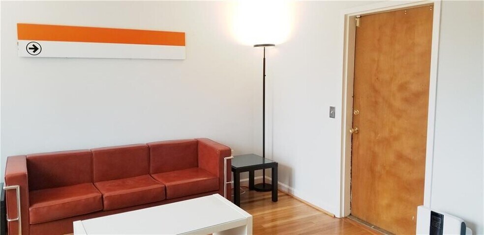 Building Photo - 8 Slocum St