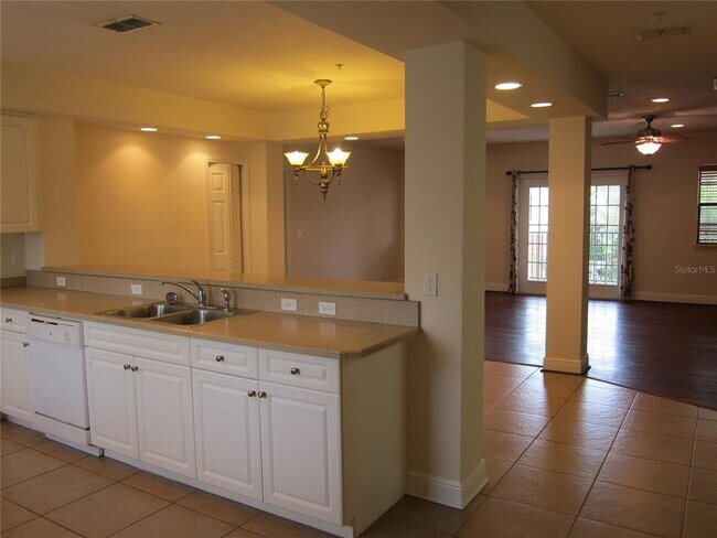 Building Photo - 2602 SW 87th Dr