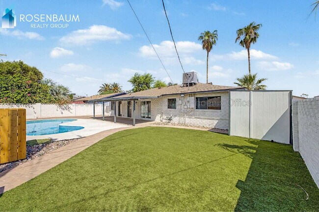 Building Photo - 7321 E Coronado Rd