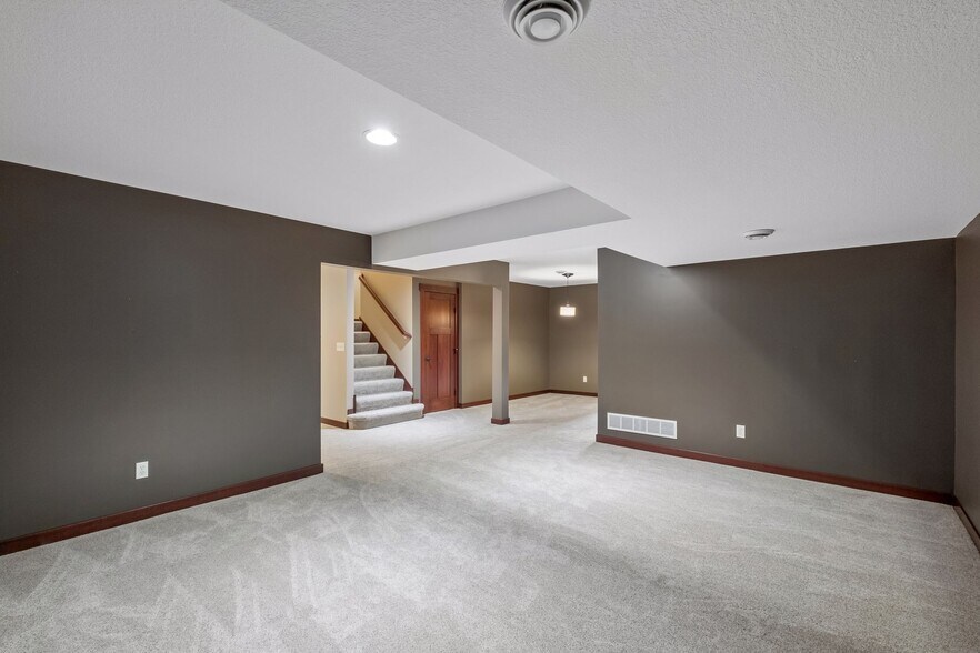 Building Photo - 14272 Grantaire Ln N