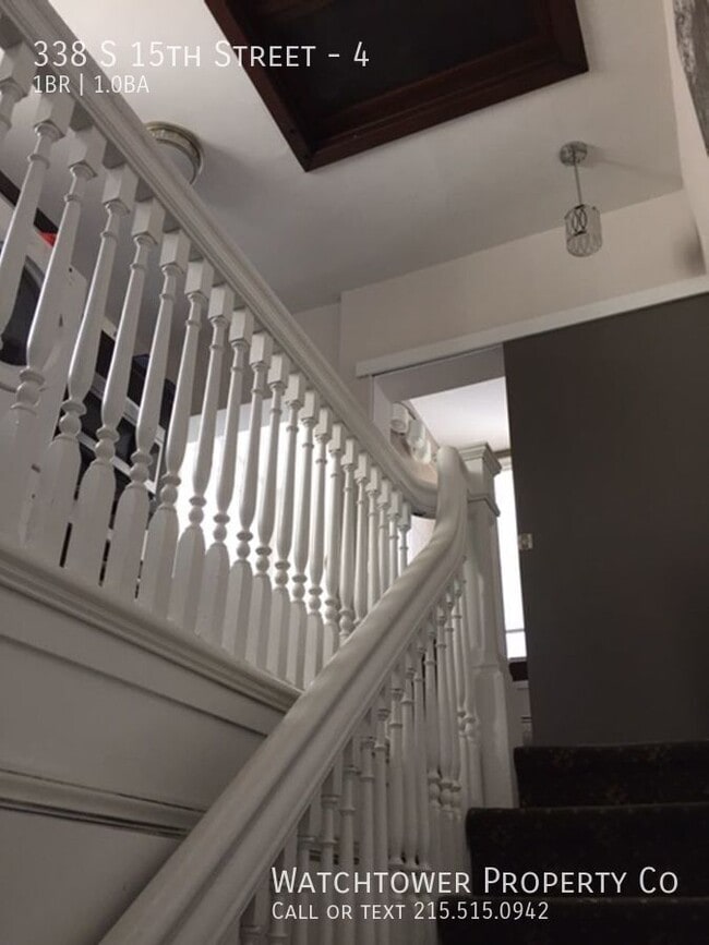 Building Photo - 338 S 15th St