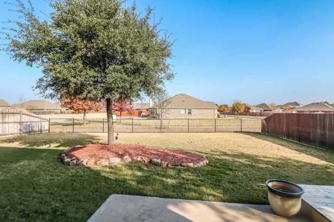 Building Photo - 1204 Geddes Ct