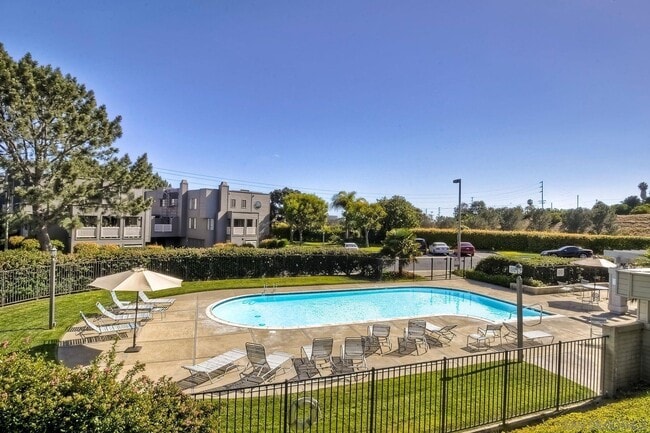 Building Photo - 1043 Freedom Ct
