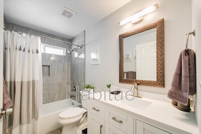 Building Photo - 9025 W Lorinda Dr