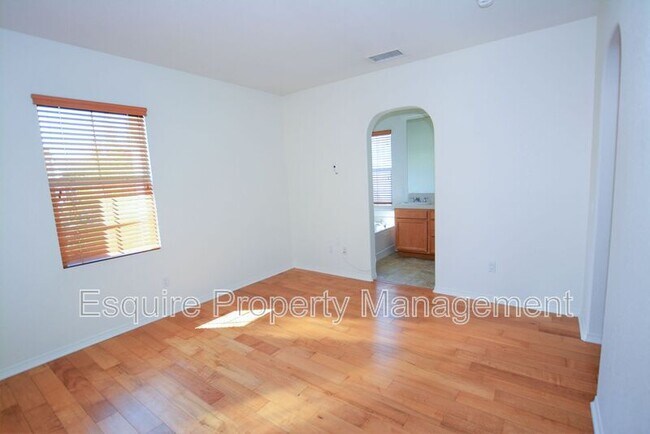 Building Photo - 3055 Nimes Ln