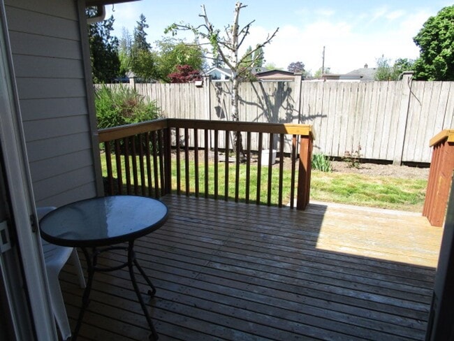 Building Photo - 127 S 18th St