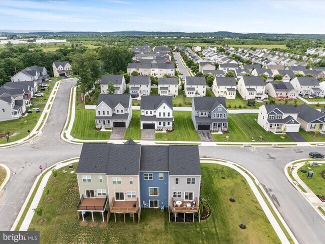 Building Photo - 113 Heyford Dr