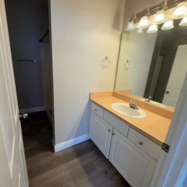 Building Photo - 12861 Madison Pointe Cir