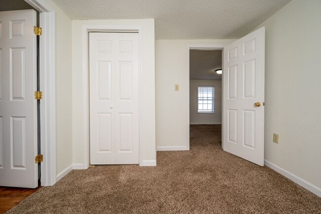 Building Photo - 2 bed/1 bath site built home