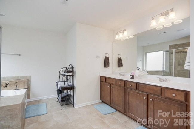 Building Photo - 223 Quail Crossing