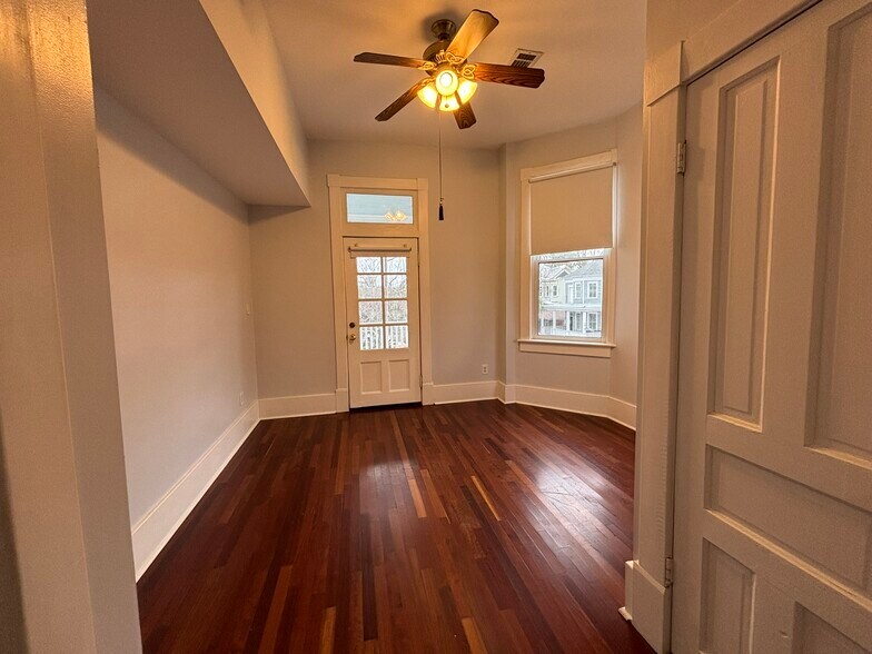 Front Bedroom - 1902 Barnard St