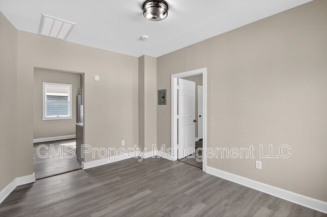 Building Photo - 378 Grand St