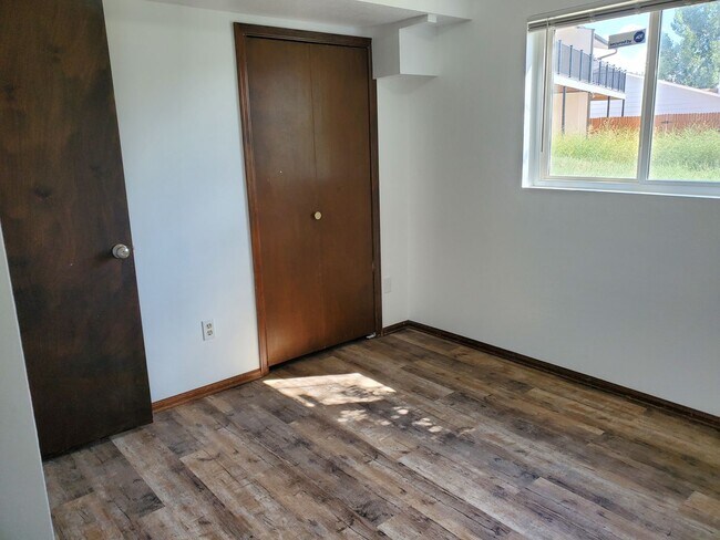 Building Photo - 5528 Fiesta Ln