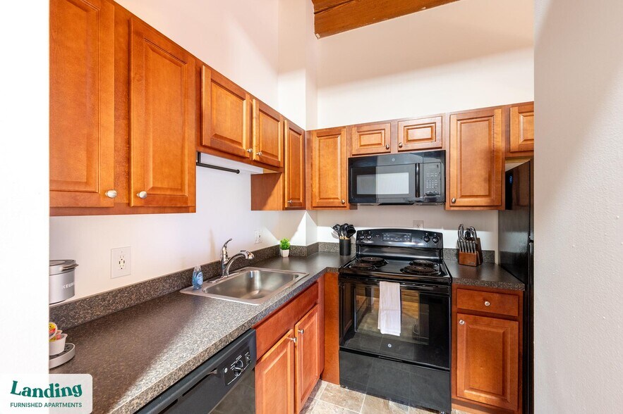 Building Photo - 45 Willow St