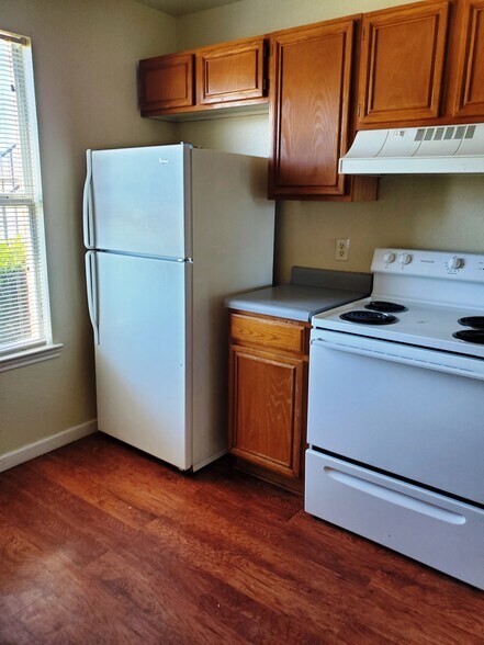 Building Photo - 1706 Windward Dr