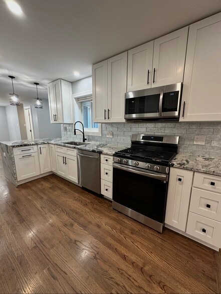 Building Photo - 7225 E Prairie Rd